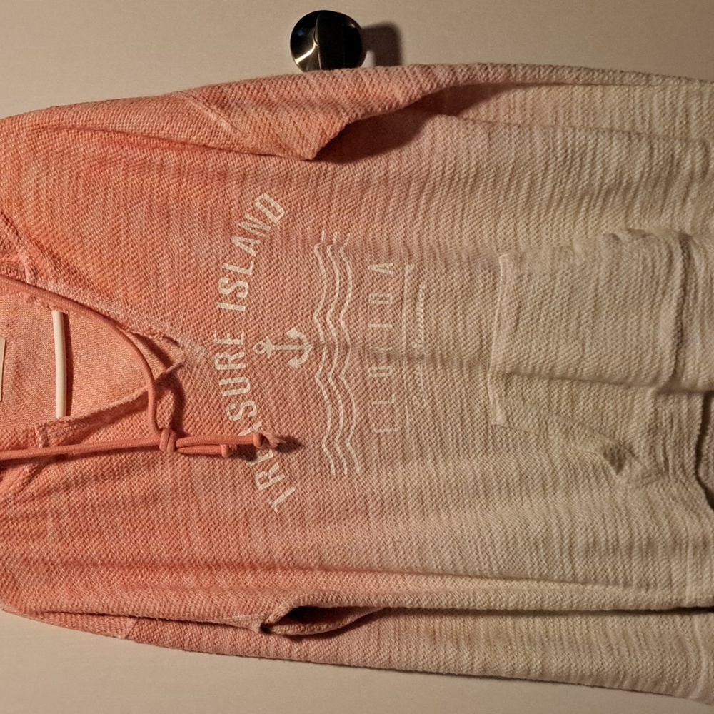 Over-sized pullover